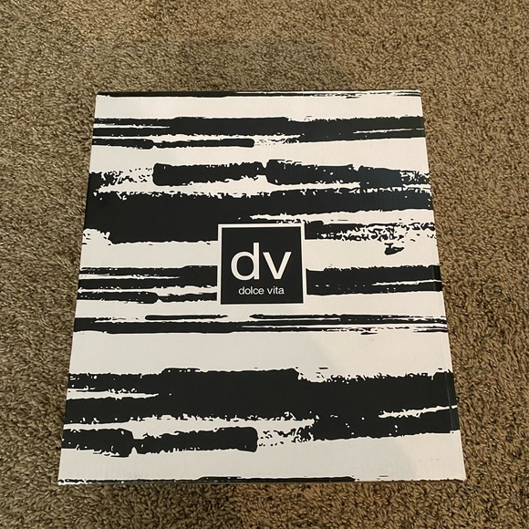 Brand new size 7 tan/cream dolce vita Chelsea boot - Picture 8 of 10